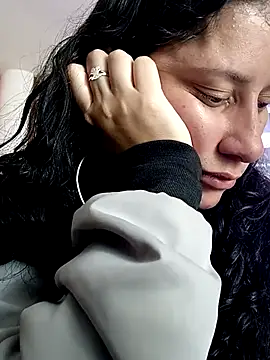 LunaDamasco online show from April 23, 2:46 am