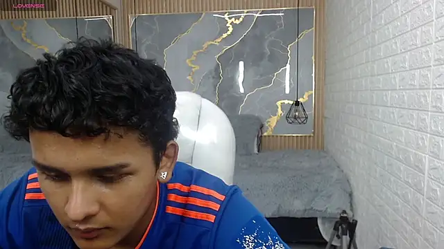 velvet o online show from March 2, 4:14 am