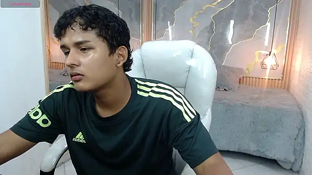 velvet o online show from March 8, 5:00 am