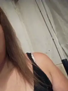 CamiliLuna online show from April 13, 3:45 am