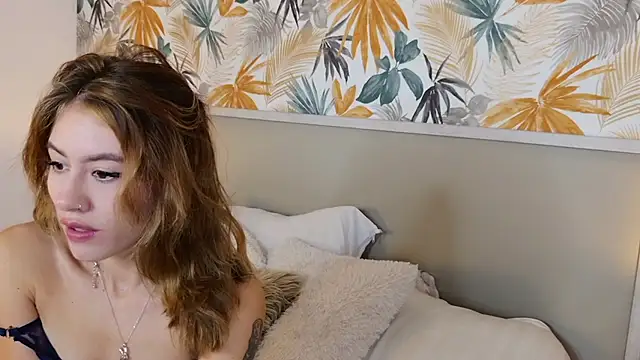 SuzannaMurr online show from March 5, 8:43 am