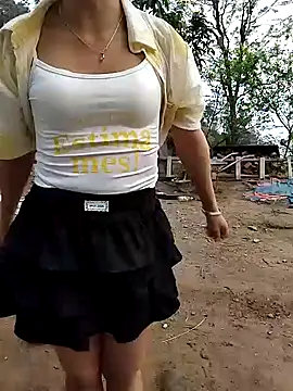 ngocbao11 online show from March 2, 12:57 am