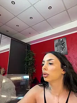 Snapshot of 11vyanne chatting on February 28, 6:47 am 11vyanne online show from February 28, 6:47 am