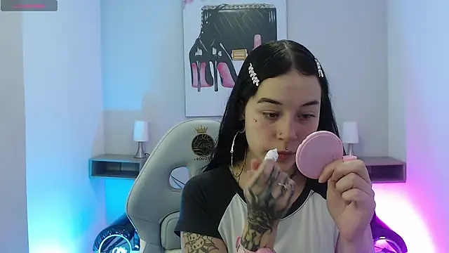 Abbycollins 27 x online show from March 4, 5:19 pm