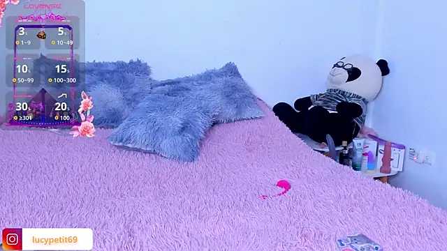 lucy blush online show from March 26, 1:17 pm