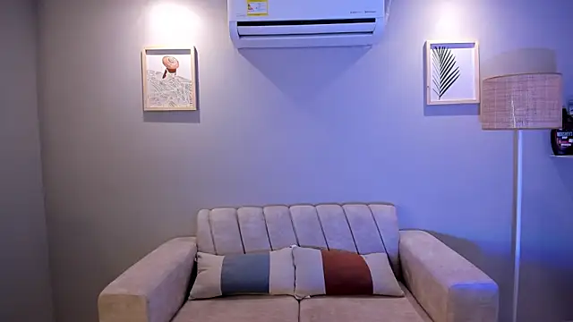 Snapshot of enma_glas chatting on April 27, 12:36 pm enma glas online show from April 27, 12:36 pm