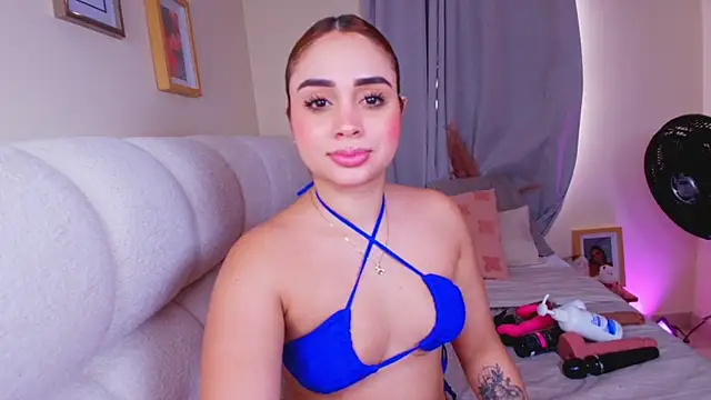 soph1a roy online show from April 4, 3:31 pm