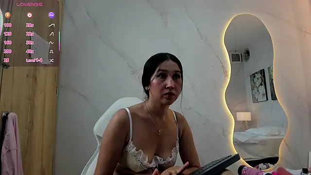 Annipetite  online show from March 26, 9:09 pm