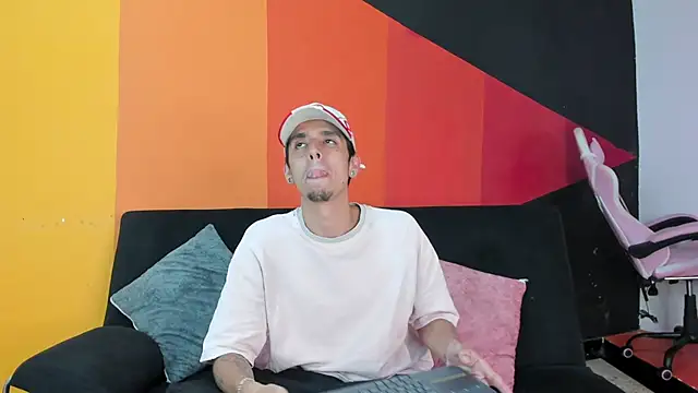 Snapshot of Anghell_BC chatting on February 27, 7:58 pm Anghell BC online show from February 27, 7:58 pm