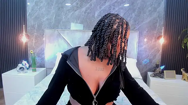 Emma Dancer online show from April 5, 1:19 pm