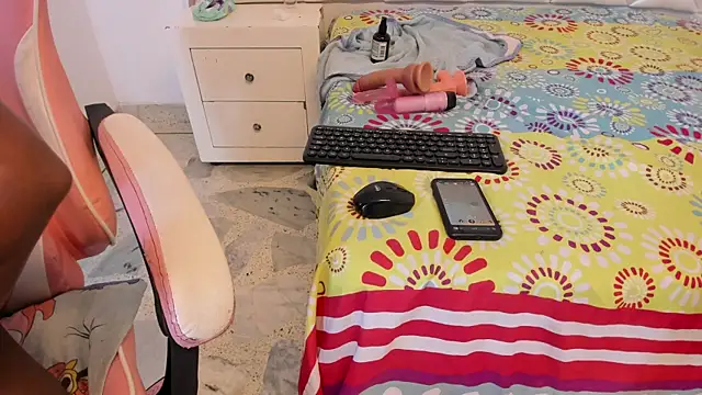 michelleblair1 online show from April 18, 2:10 pm