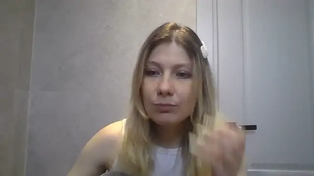 Foxy Bright online show from March 9, 1:26 pm