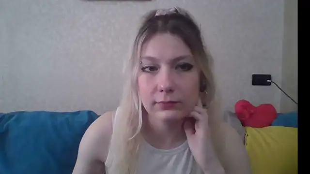 Foxy Bright online show from April 22, 9:44 am