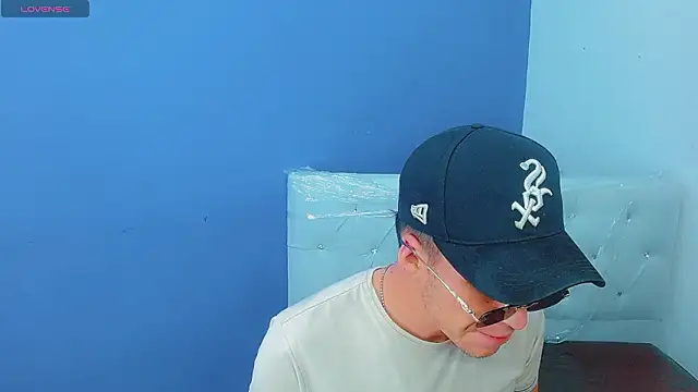 Snapshot of masterboyx chatting on February 23, 3:20 pm masterboyx online show from February 23, 3:20 pm