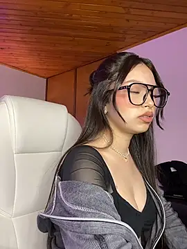 Mady Pink online show from February 27, 4:23 am