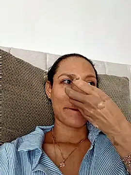 ScarletthSmith online show from April 24, 6:43 pm