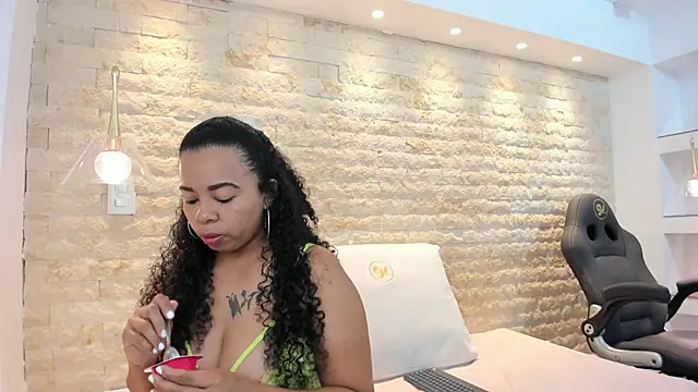 aitana cole online show from March 9, 3:54 am