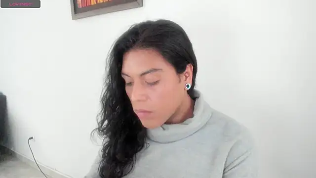 Jess Hoffman online show from April 24, 9:28 pm