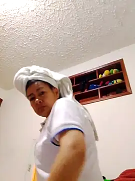 Samanta gonzales online show from February 27, 4:18 pm