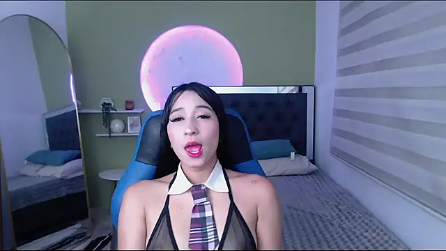 Snapshot of ivvoncute chatting on May 23, 1:44 am ivvoncute online show from May 23, 1:44 am