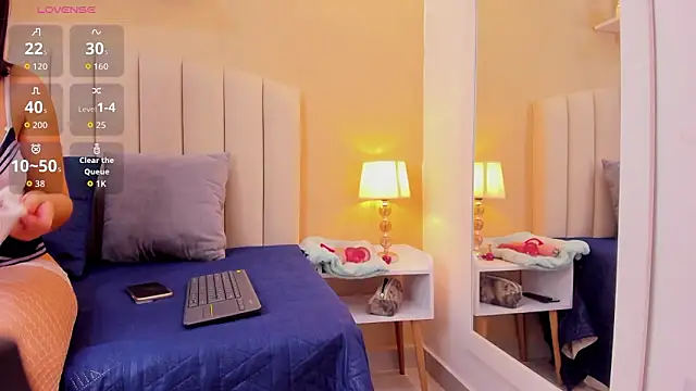 sara kitten19 online show from March 3, 1:17 pm