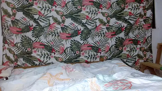 smallvioleta69 online show from March 6, 4:47 pm