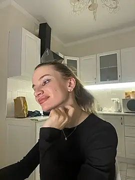 Snapshot of AinyrVixxen chatting on March 6, 3:25 am AinyrVixxen online show from March 6, 3:25 am