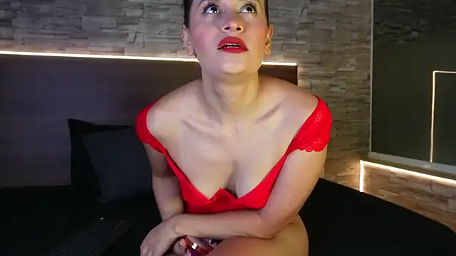 zenda Biancha online show from April 21, 11:49 am