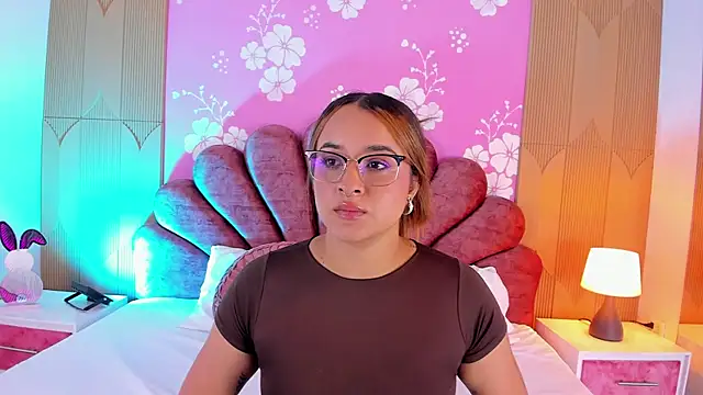 Sara colyn online show from February 26, 9:03 pm