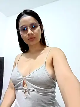 Snapshot of Samantha_Castro_ chatting on February 26, 2:32 am Samantha Castro online show from February 26, 2:32 am