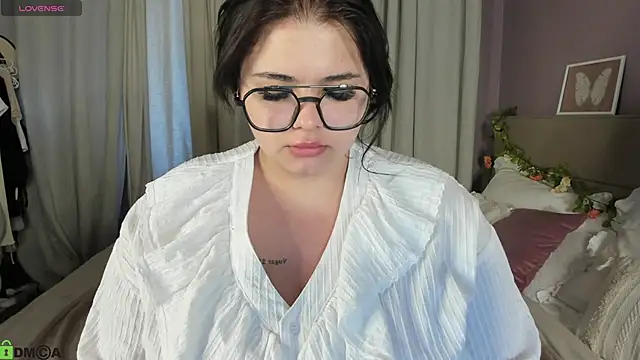 Snapshot of Annet_Nel1son chatting on May 1, 2:05 am Annet Nel1son online show from May 1, 2:05 am