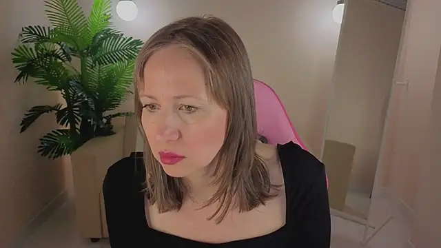 Elizabeth Andersonn online show from March 3, 1:45 am