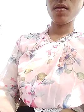 wifedesi7050 online show from April 6, 4:32 am