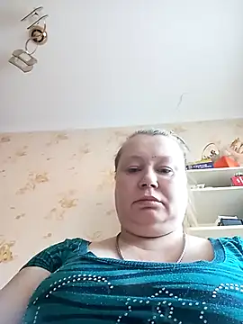 KiraStanton online show from April 18, 5:33 am