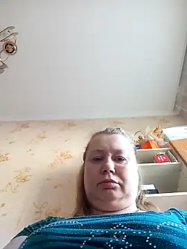 KiraStanton online show from April 19, 5:40 am