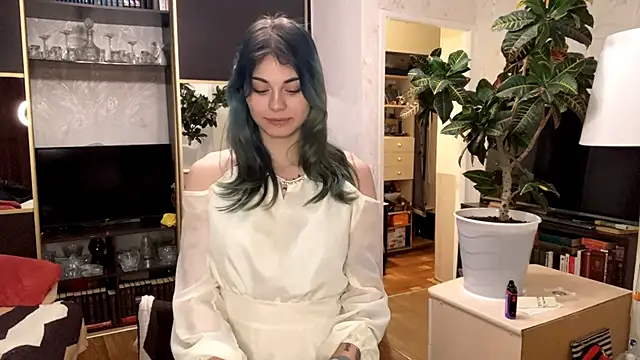 Emmibrilson online show from February 20, 2:17 pm