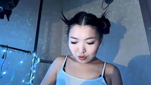 Snapshot of MeiMoon chatting on February 21, 11:44 am MeiMoon online show from February 21, 11:44 am