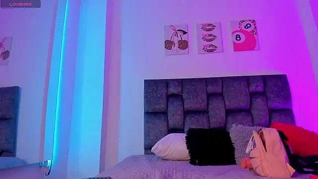 Violet Miller01 online show from March 7, 1:24 am