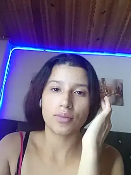 milk chloe  online show from April 17, 1:36 pm