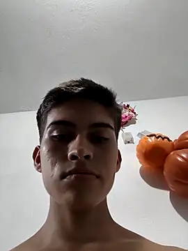 Snapshot of bbluchito chatting on March 5, 11:01 pm bbluchito online show from March 5, 11:01 pm