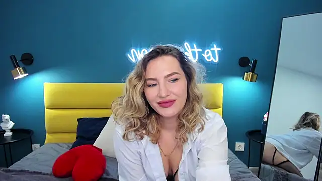 StellaAlluring online show from March 10, 1:43 am