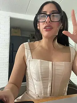 susi chimm online show from April 11, 1:54 am