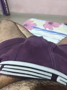 Snapshot of Fantasy_King_3939 chatting on May 21, 5:31 pm Fantasy King 3939 online show from May 21, 5:31 pm