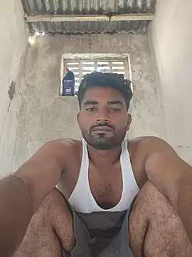 Snapshot of Fantasy_King_3939 chatting on June 11, 4:43 am Fantasy King 3939 online show from June 11, 4:43 am