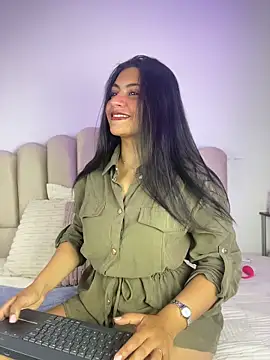 Snapshot of celeste_z chatting on May 15, 1:29 pm celeste z online show from May 15, 1:29 pm