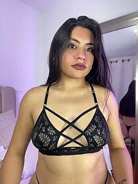 Snapshot of celeste_z chatting on August 7, 12:40 pm celeste z online show from August 7, 12:40 pm