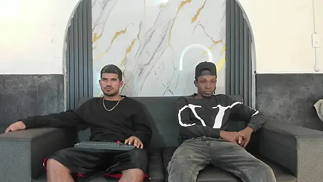 Latins on fire online show from April 10, 11:37 am