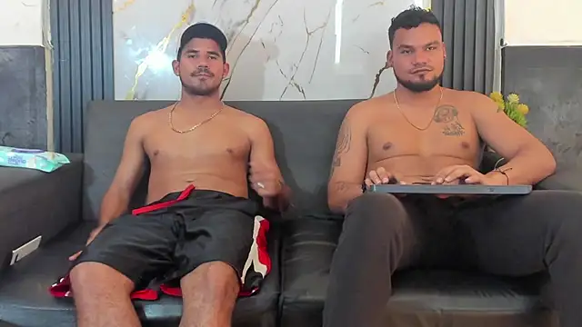 Latins on fire online show from April 12, 11:43 pm