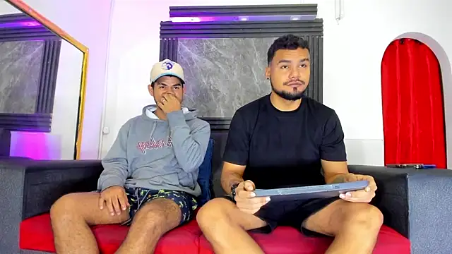 Latins on fire online show from April 22, 11:34 am