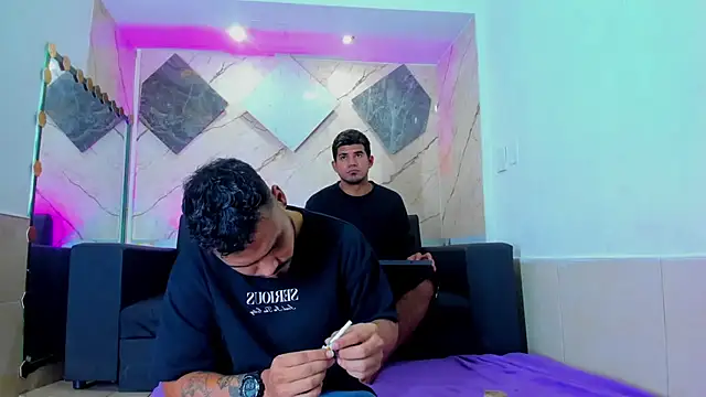 Latins on fire online show from April 23, 11:20 am